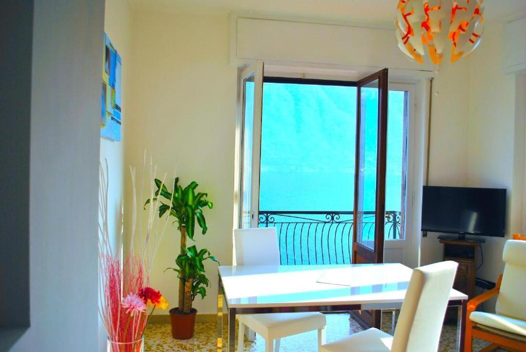Belvedere - Apartment With Balcony Lake View سالا كوماسينا المظهر الخارجي الصورة